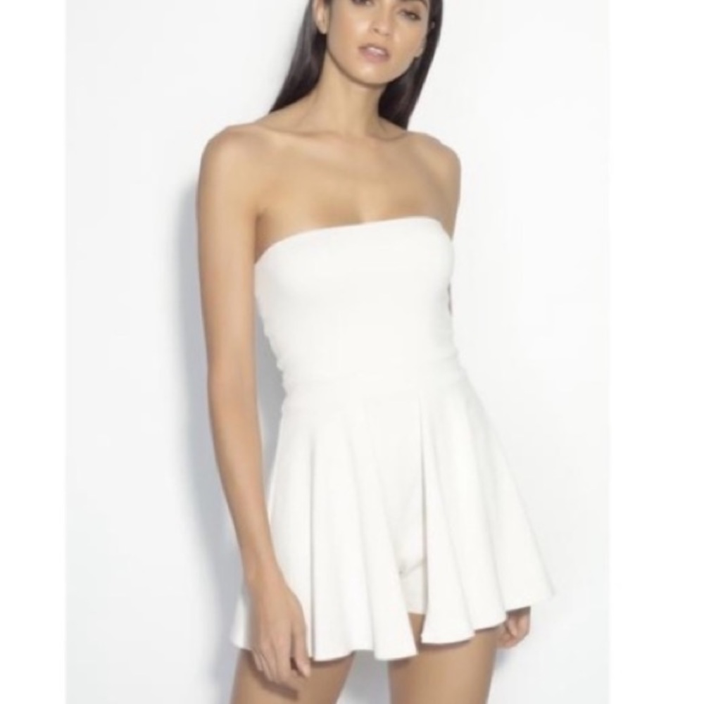 NWOT Susana Monaco Mini Overlay Strapless Romper